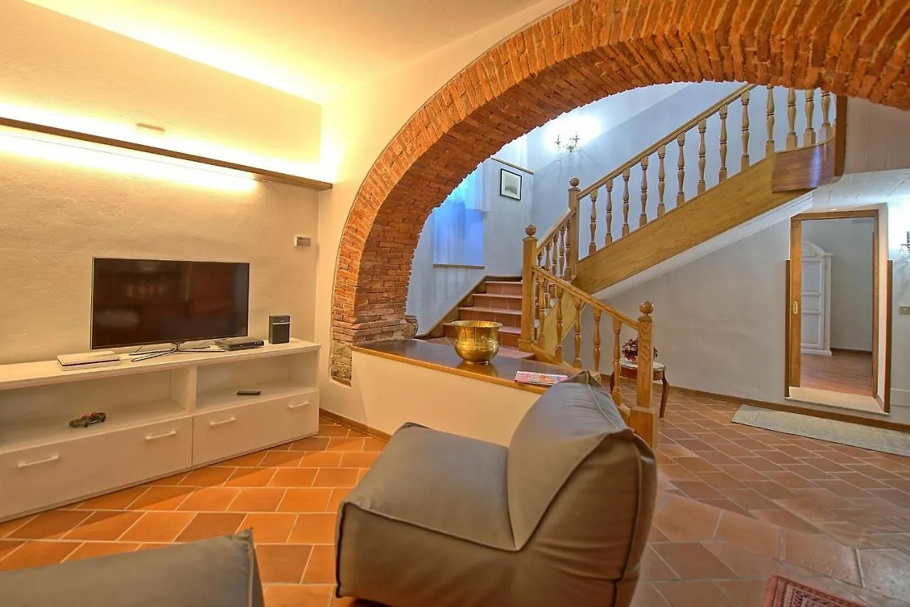 צ'יביטלה אין ואל די קיאנה Villa Crispinino
