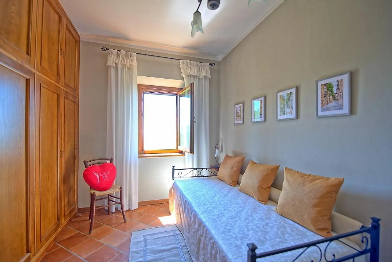 צ'יביטלה אין ואל די קיאנה Villa Crispinino